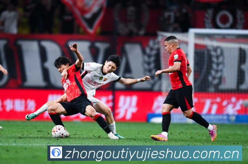 蒂亚福对阵胡尔卡奇:ATP巡回赛胜负看点解析-深度解析 蒂亚福对阵胡尔卡奇:ATP巡回赛胜负看点解析-深度解析